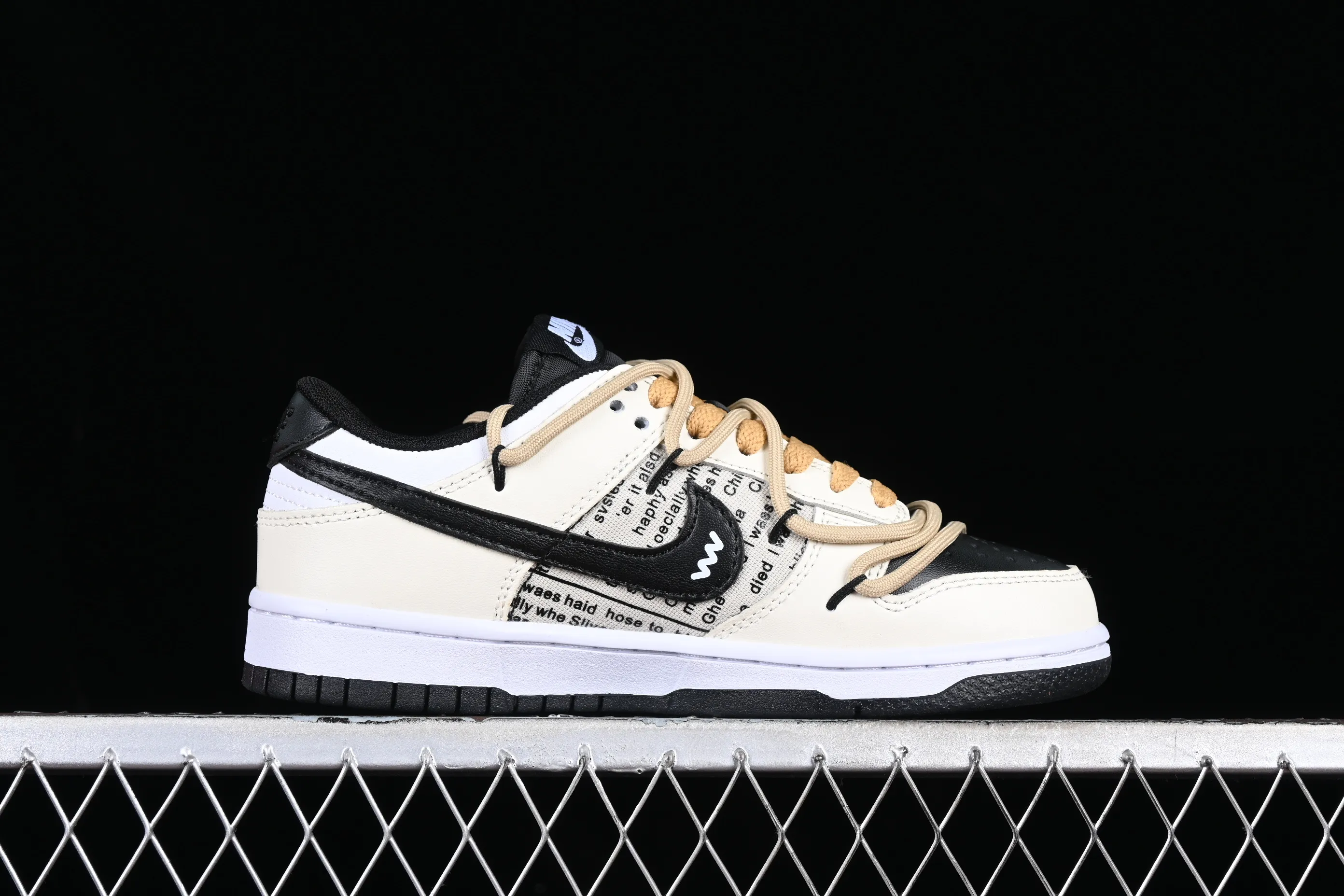 All categories Nk SB Dunk series Nk SB Dunk Low low-top sneakers Nk Dunk Low strap customization SB smashed backboard fashion casual sneakers DV0831-002